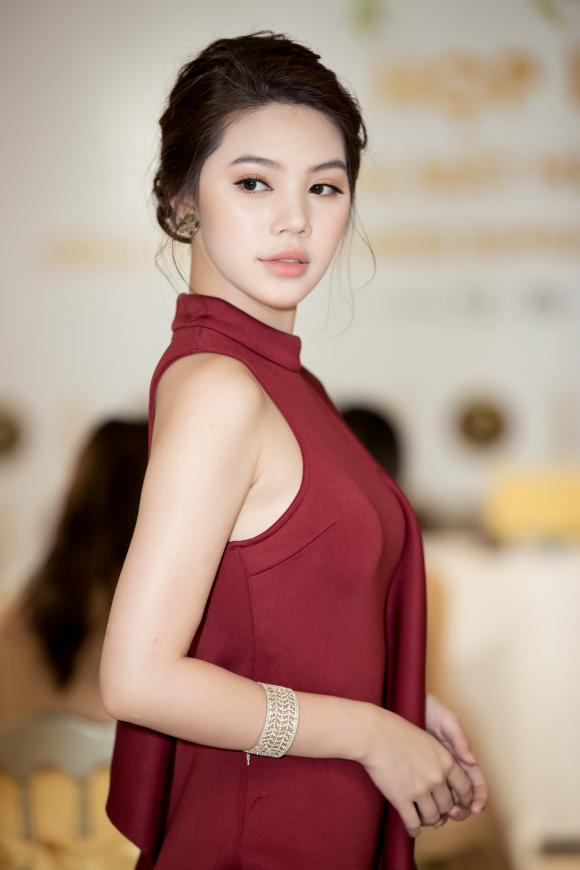 Minh Tú, Hoa hậu Siêu quốc gia Việt Nam, sao Việt