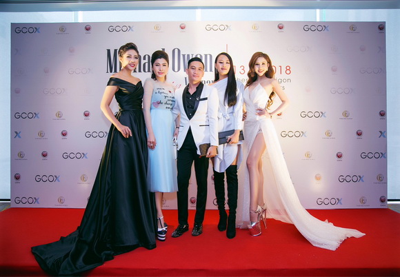 Hoa hậu Lâm Hải Vi, Michael Owen tới việt nam, sao việt