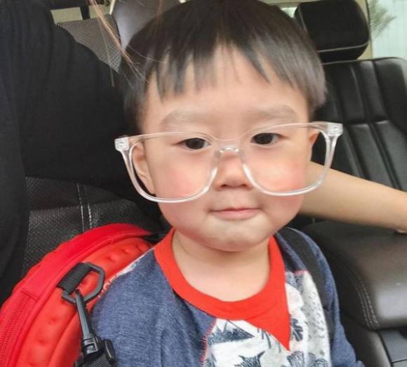 bé xoài, em bé hot nhất instagram