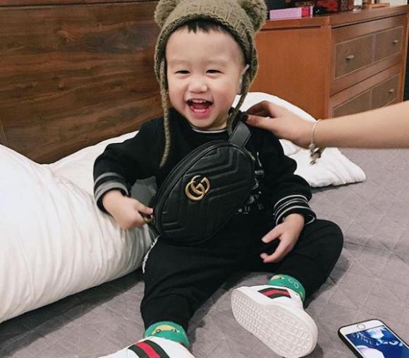 bé xoài, em bé hot nhất instagram