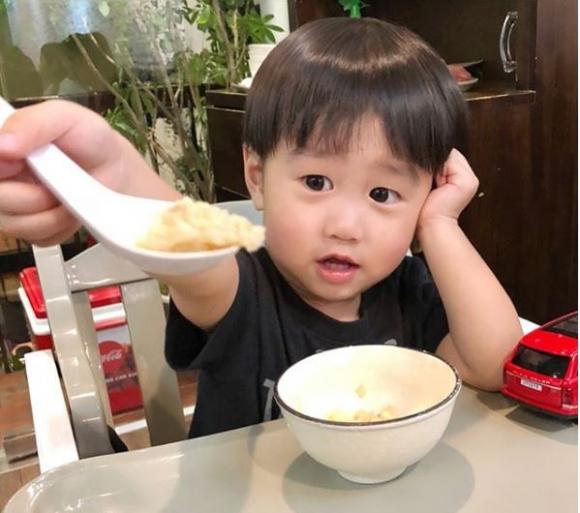 bé xoài, em bé hot nhất instagram