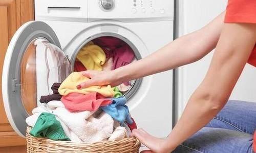Có phải rút phích cắm máy giặt khi dùng xong không, cách sử dụng máy giặt, dùng máy giặt đúng cách
