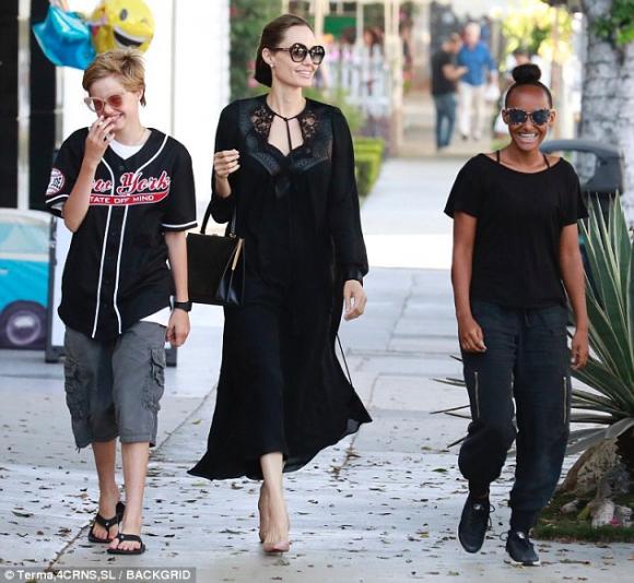 Angelina Jolie,Brad Pitt,sao hollywood