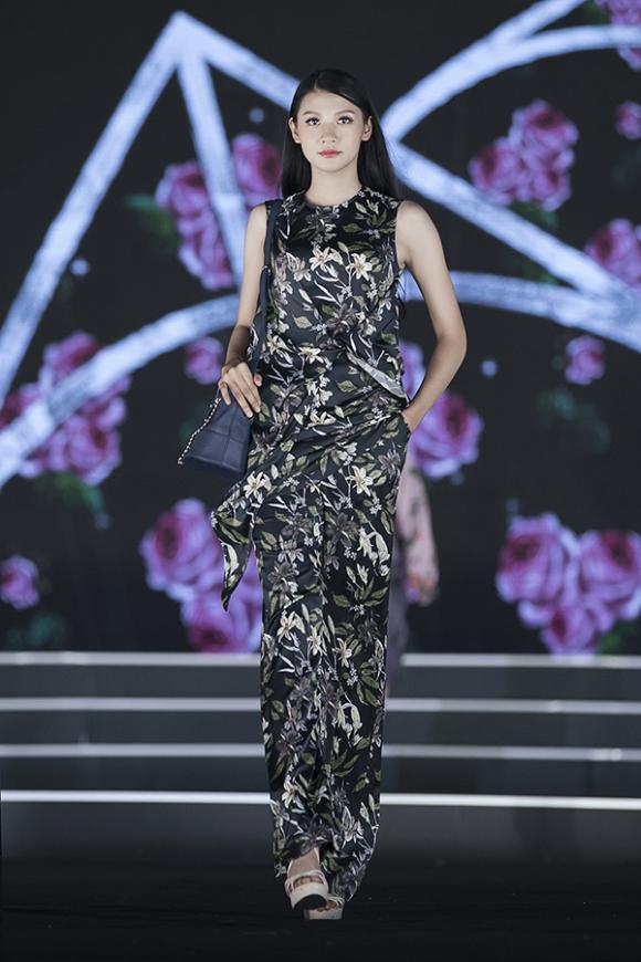 Á hậu Thanh Tú, Đỗ Mỹ Linh, sao Việt
