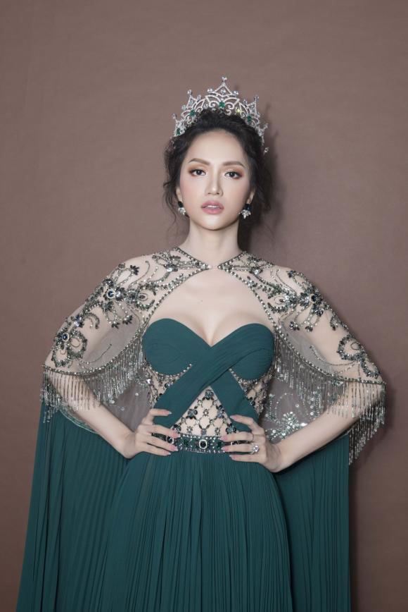 Hương Giang,Hoa hậu Chuyển giới Thái Lan,sao Việt