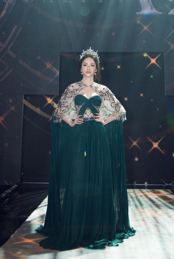 nữ hoàng thảm đỏ,showbiz Việt,sao Việt