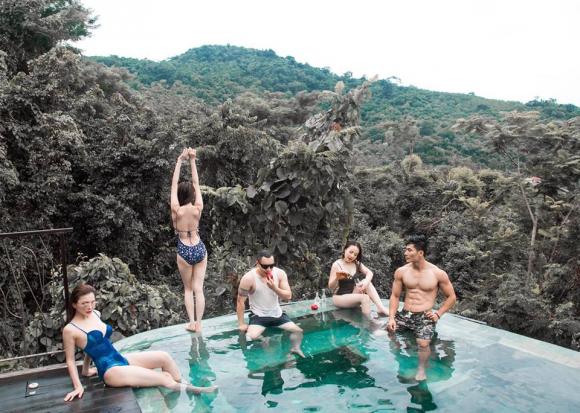 Vũ Khắc Tiệp, ông trùm chân dài, sao Việt