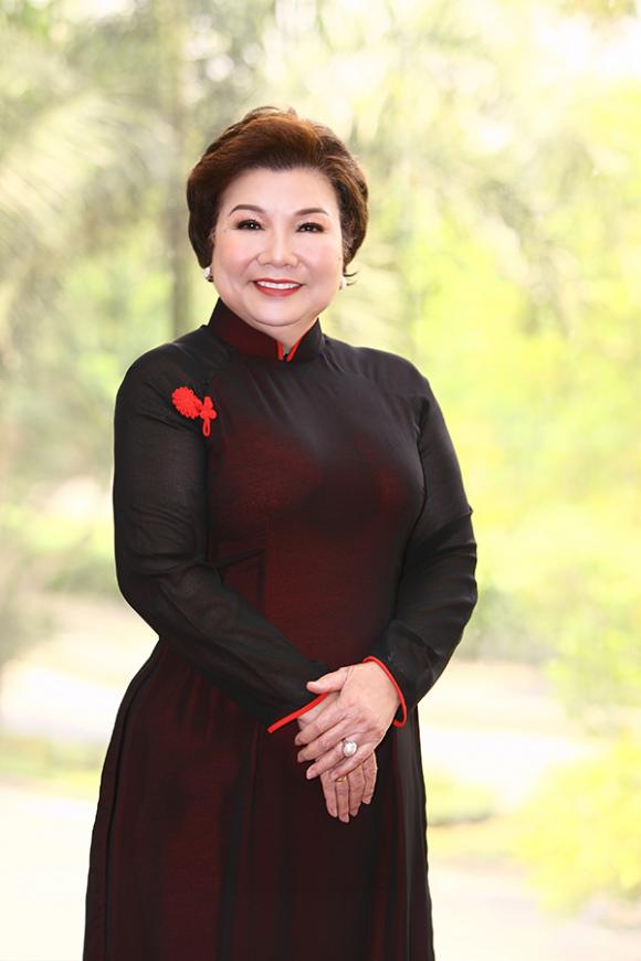 Hoa háºu bản sắc Viá»t toà n cầu,Jennifer Phạm,sao Viá»t