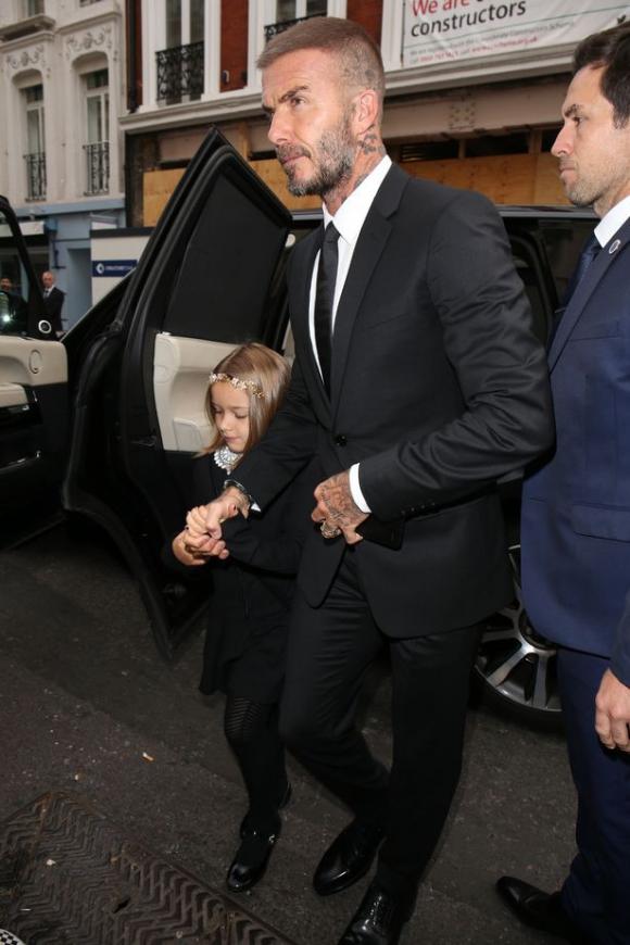 gia đình David Beckham, victoria beckham, tuần lễ thời trang london
