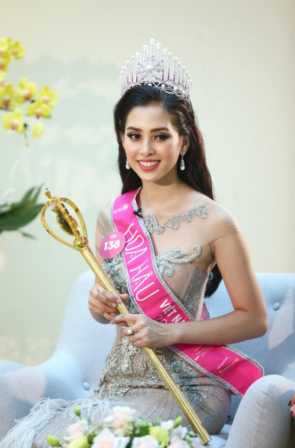 Hoa hậu Việt Nam 2018, Trần Tiểu Vy, sao Việt