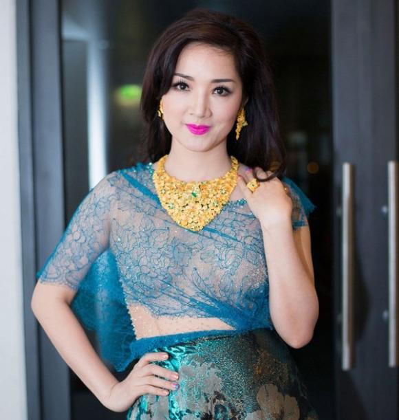 Hoa hậu Đền Hùng Giáng My, Trần Tiểu Vy, sao Việt