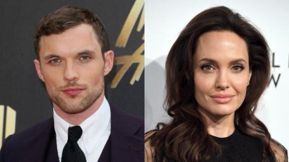 Angelina Jolie,Angelina Jolie kết hôn,sao Hollywood,Brad Pitt