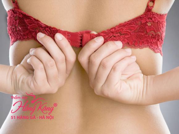 Mụn trứng cá mọc nhiều ở ngực, điều trị mụn trứng cá, Thẩm mỹ Hồng Kông