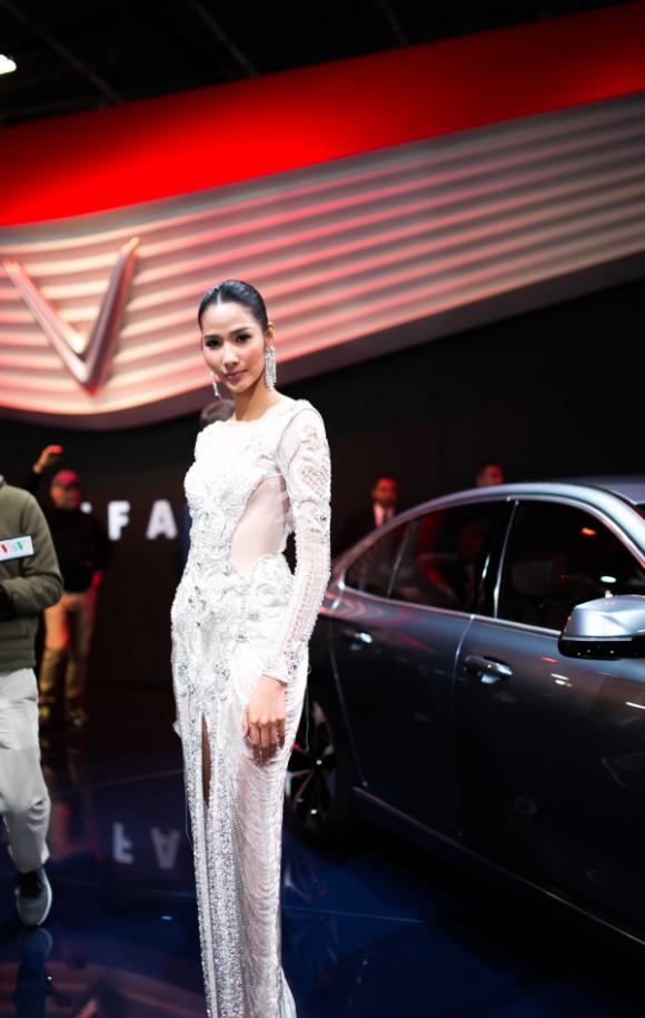 Hoa hậu Tiểu Vy, Á hậu Hoàng Thùy, Paris Motor Show 2018