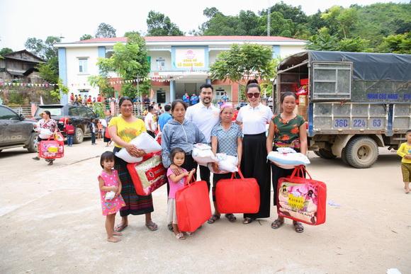 Bùi Thị Hà, Sao việt, tập đoàn bảo vệ long hoàng