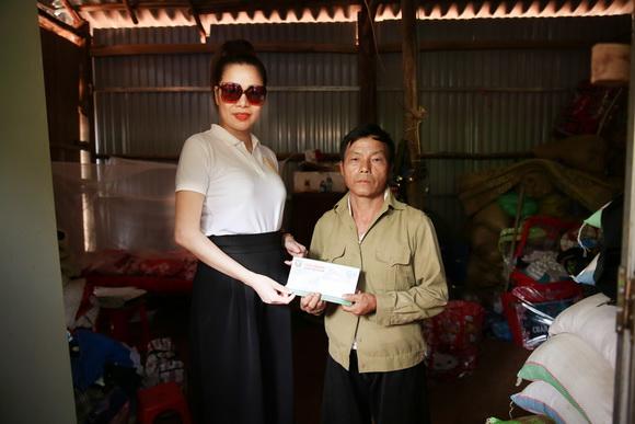 Bùi Thị Hà, Sao việt, tập đoàn bảo vệ long hoàng