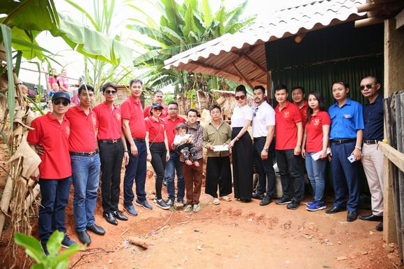 Bùi Thị Hà, Sao việt, tập đoàn bảo vệ long hoàng