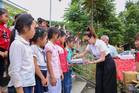 Bùi Thị Hà, Sao việt, tập đoàn bảo vệ long hoàng