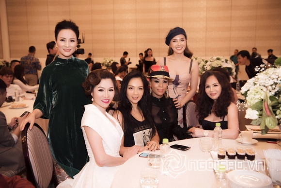 bui-thi-ha-2310-10-ngoisao.vn-w580-h387 3 Bùi Thị Hà, Đêm hội chân dài 12, Sao việt