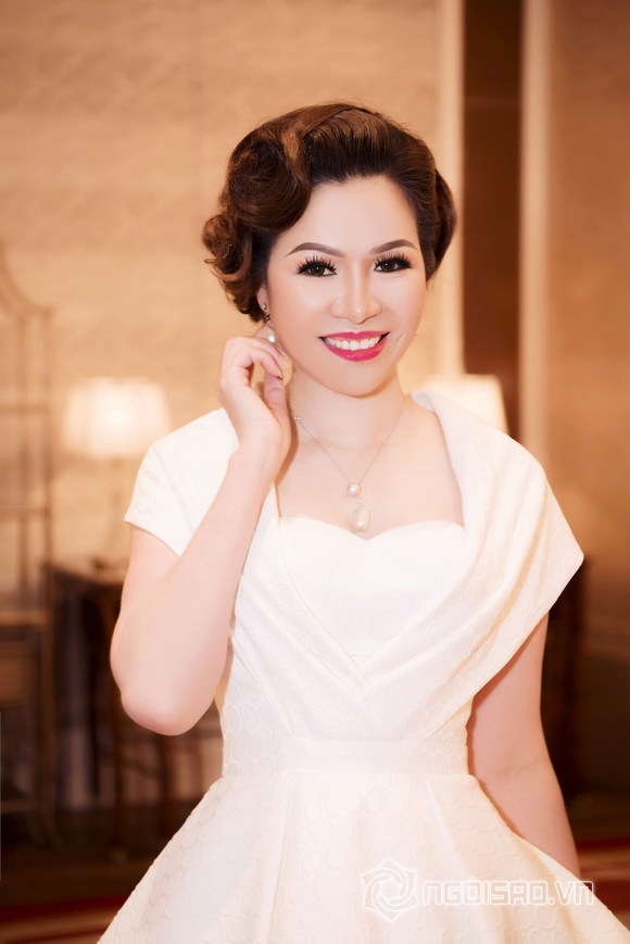 bui-thi-ha-2310-13-ngoisao.vn-w580-h869 0 Bùi Thị Hà, Đêm hội chân dài 12, Sao việt