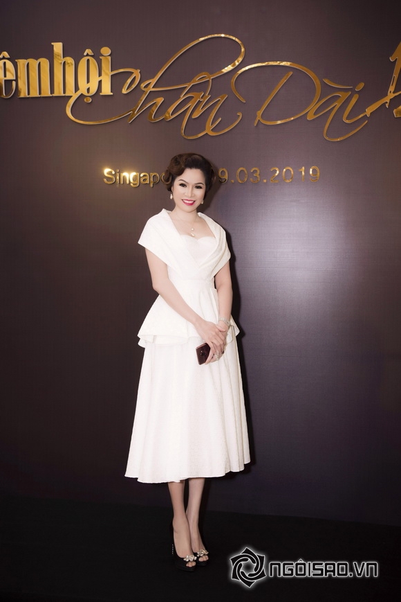 bui-thi-ha-2310-2-ngoisao.vn-w580-h869 11 Bùi Thị Hà, Đêm hội chân dài 12, Sao việt