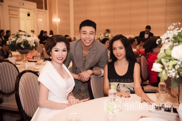 bui-thi-ha-2310-9-ngoisao.vn-w580-h387 4 Bùi Thị Hà, Đêm hội chân dài 12, Sao việt