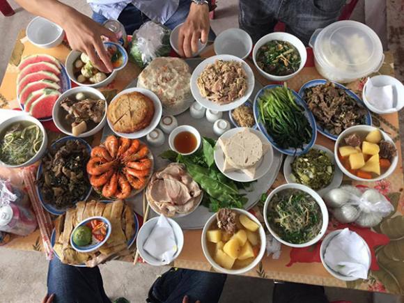 Cô dâu, Nhà trai đến ăn cỗ, mạng xã hội