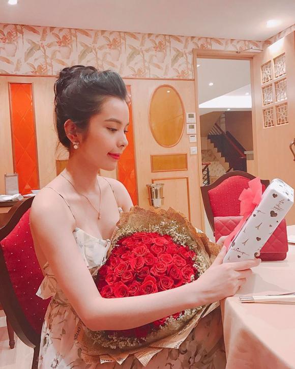 Hoa hậu Du lịch Thế giới 2018, Huỳnh Vy, sao Việt