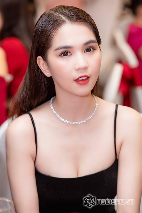 hnn5901-ngoisao.vn-w600-h900 14 Nữ hoàng nội y ngọc trinh,ngọc trinh biến hóa,hoa hậu stella chang