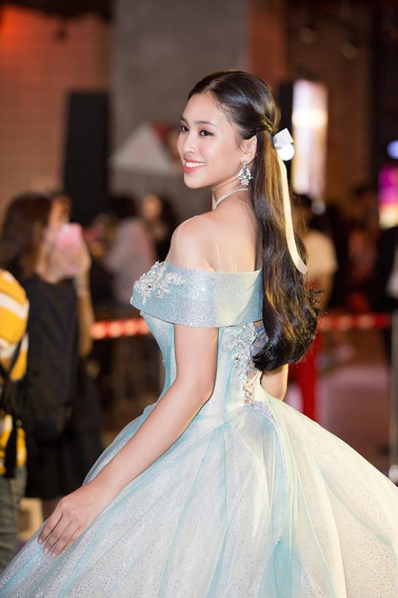 Hoa hậu Tiểu Vy, Disney, sao Việt, Trần Tiểu Vy