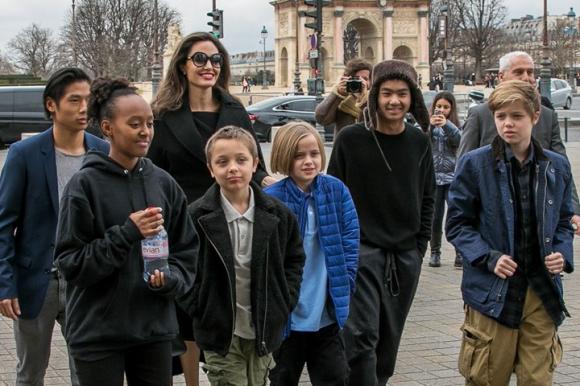Angelina Jolie, Brad Pitt, custody rights of Angelina - Brad, Hollywood star
