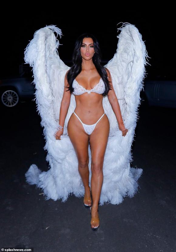 kim kardashian, kim siêu vòng 3, lễ halloween, sao hollywood