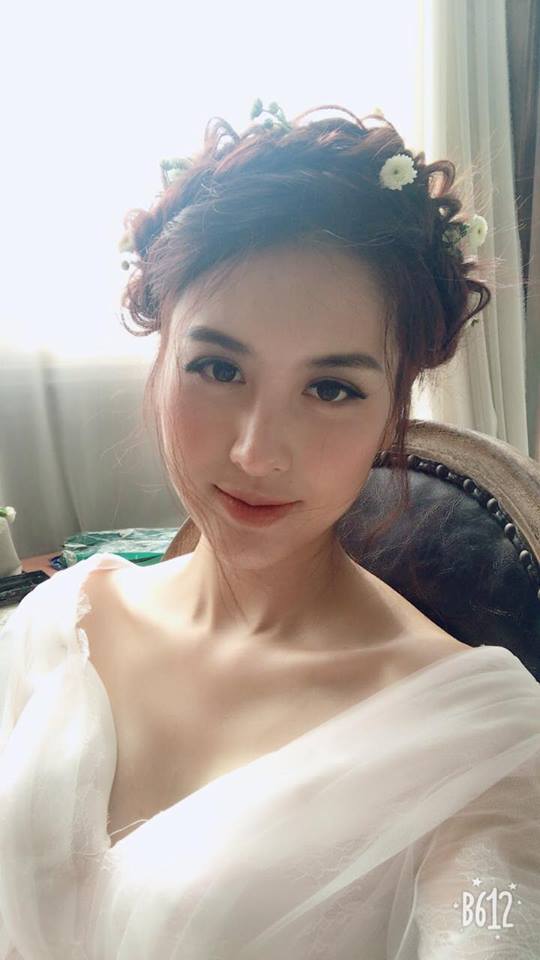 hot girl, hot girl Hà Lade, phẫu thuật thẩm mỹ
