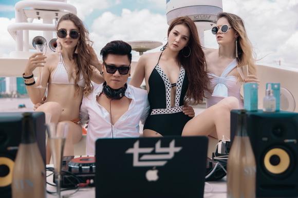 Vi Nhạn Ngọc, Sao việt