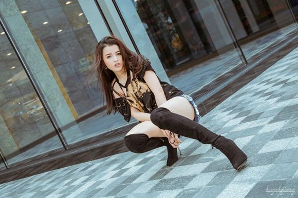 Vũ công Đan Khanh, hotgirl việt