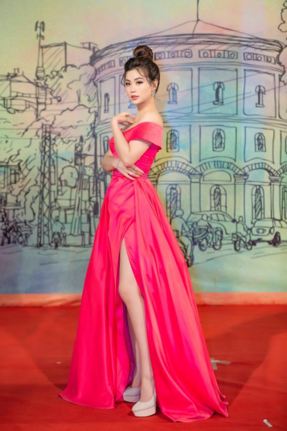 nữ hoàng thảm đỏ,showbiz Việt,sao Việt
