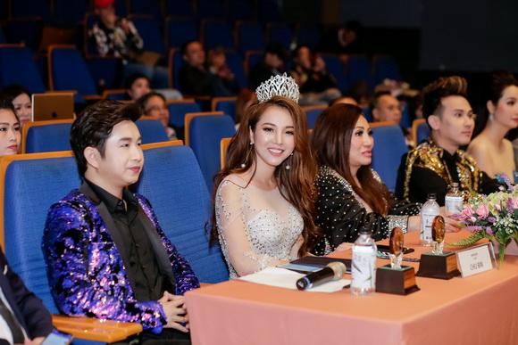 Miss Vietnam Worldwide 2018, Lê Thùy Linh, Hoa hậu Việt Nam toàn thế giới