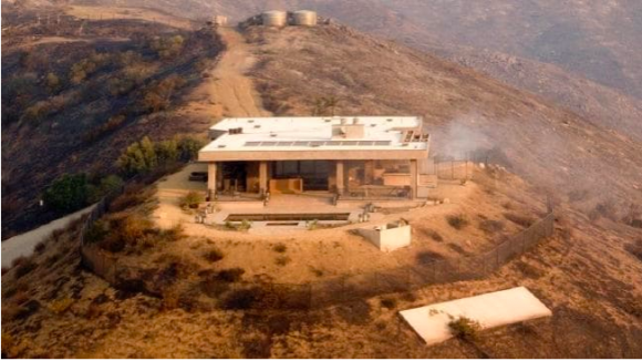 nhà của mẹ Kim bốc cháy,Kris Jenner,sao Hollywood