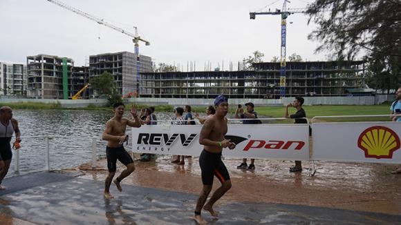 Trọng Hiếu, Laguna Phuket Triathlon, sao Việt