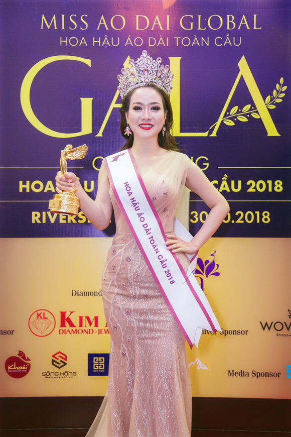 Hoa hậu Hana Trương, Hoa hậu Áo dài Toàn cầu 2018, sao việt
