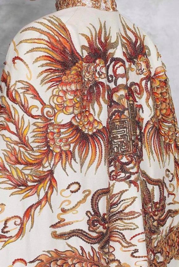 Minh Tú, Hoa hậu siêu quốc gia, sao việt