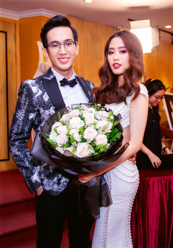phan-trung-hau-va-lan-nhi-van-tay-trong-tay-trong-ngay-gala-chung-ketresize-ngoisao.vn-w580-h834 1 Gương mặt truyền hình 2018, Phan Trung Hậu, Lan Nhi