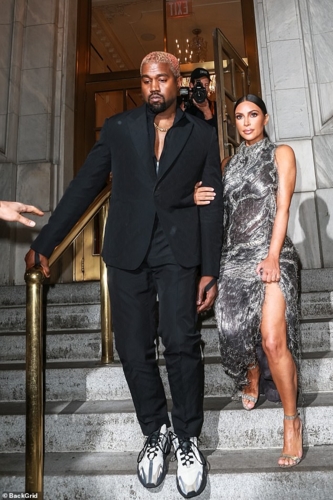 Kim Kardashian,Kanye West,vợ chồng Kim Kardashian