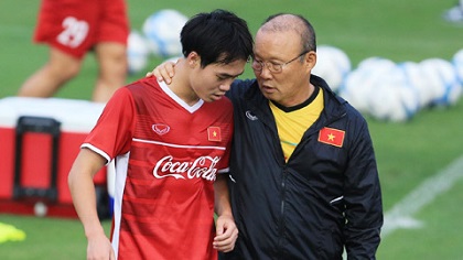 văn toàn, đội tuyển Việt Nam,  Asian Cup, Park Hang Seo