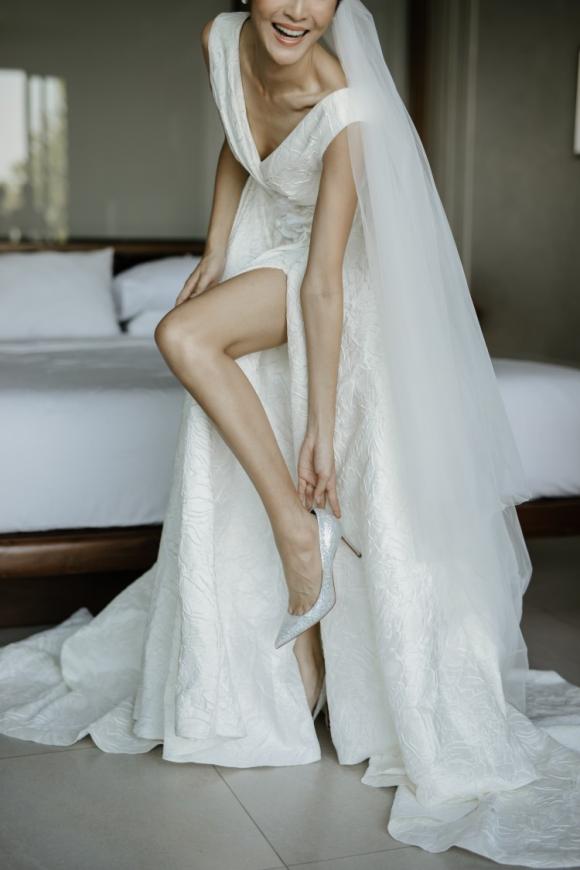 NTK Đỗ Mạnh Cường,váy cưới của Hoa hậu Hoàn vũ Thái Lan,Farung Yuthithum