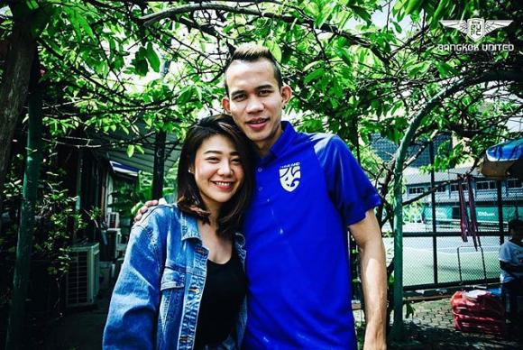 thái lan, bạn gái tuyển thủ Thái Lan, AFF Cup 2018, bạn gái xinh đẹp tuyển Thái Lan