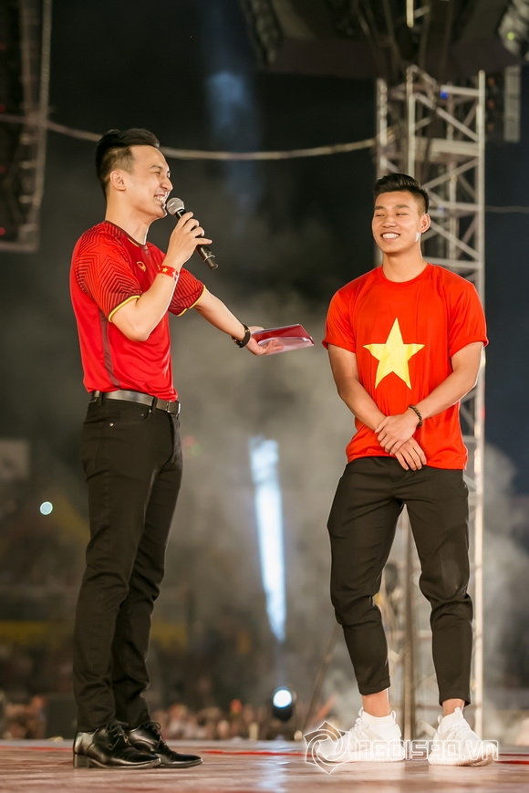 Didier Drogba, MC Thiên Vũ, Sao việt