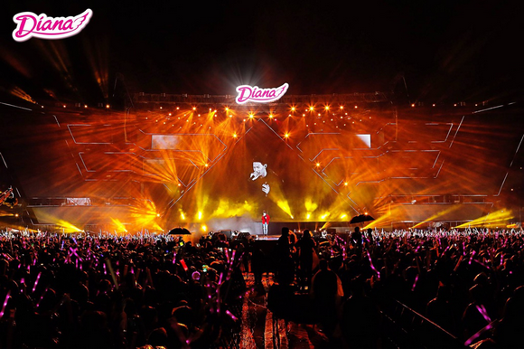 dai-nhac-hoi-diana-1812-3-ngoisao.vn-w580-h386 8 Đại Nhạc Hội Diana, BTOB, EXID, Đại Nhạc Hội Yêu. Tin. Hành Động