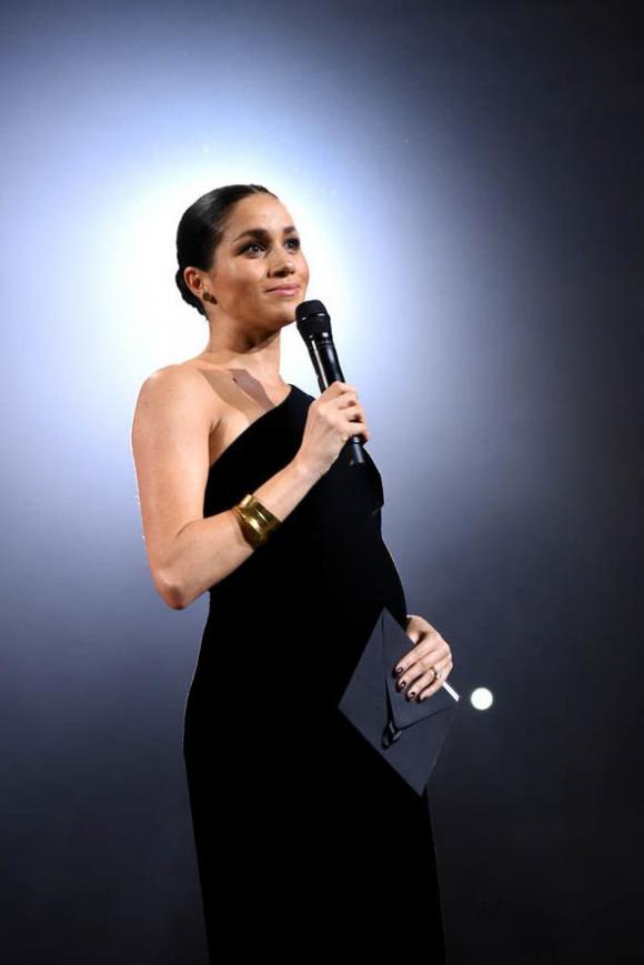 Meghan Markle,nhẫn trừ tà của Meghan,Hoàng gia Anh