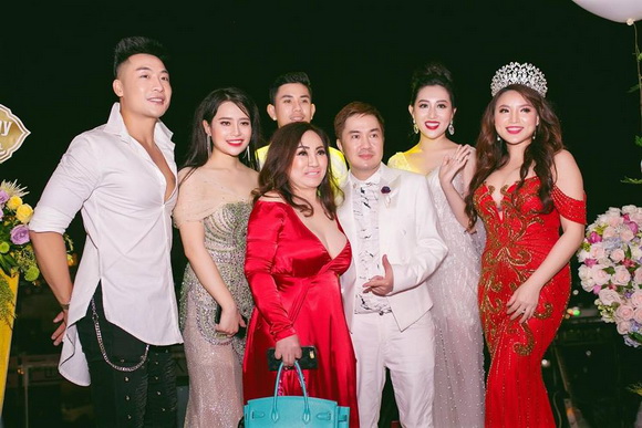 bau-hoa-2112-1-ngoisao.vn-w580-h387 13 Bầu Hòa, Ngô Đình Hòa, Sao Việt